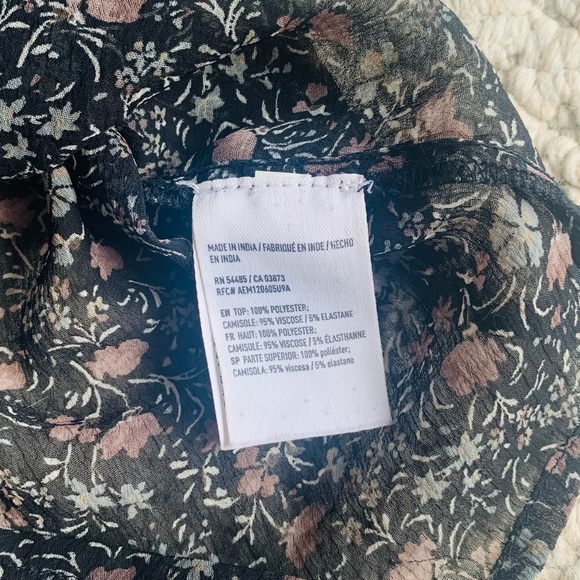 American Eagle floral cold-shoulder blouse - Picture 5 of 5